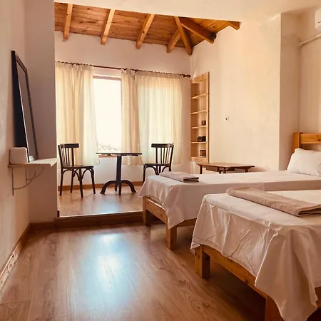 Eri Aparthotel Gjirokastër