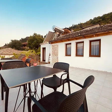 Eri Aparthotel