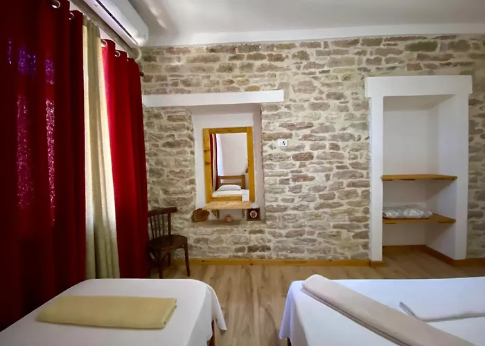 Boutique Eri Aparthotel 4*