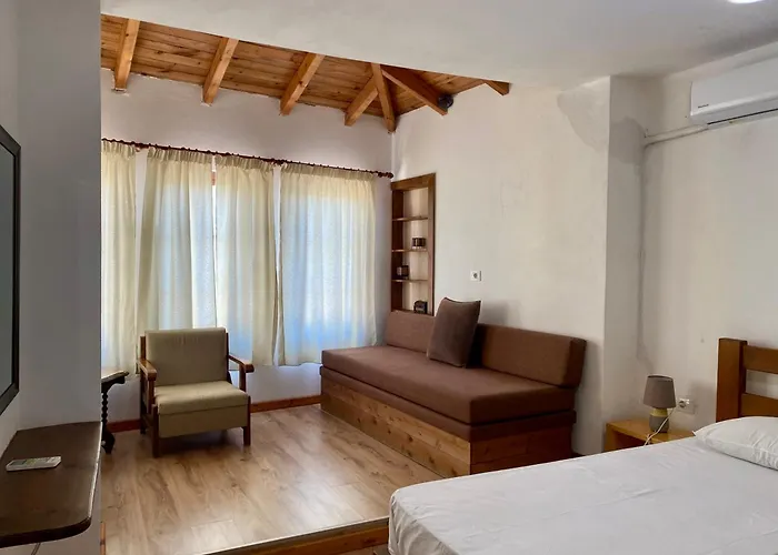 Boutique Eri Aparthotel 4*