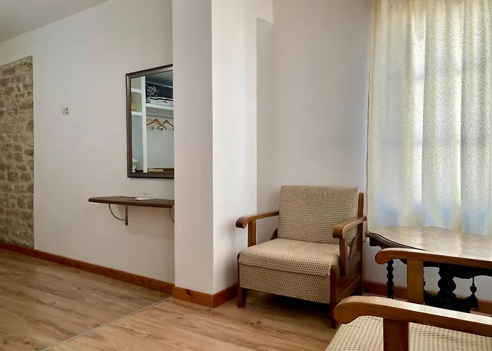 Boutique Eri Aparthotel Gjirokaster