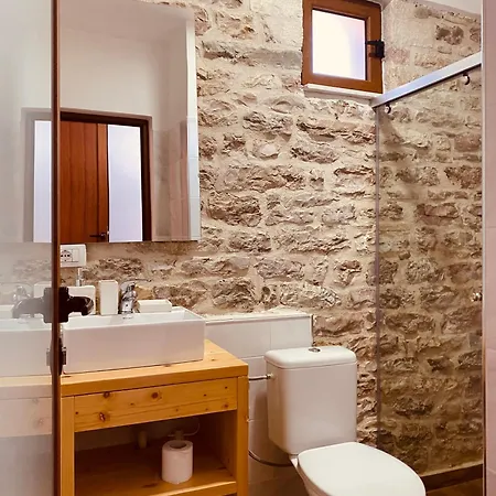 Boutique Eri 4* Gjirokastër