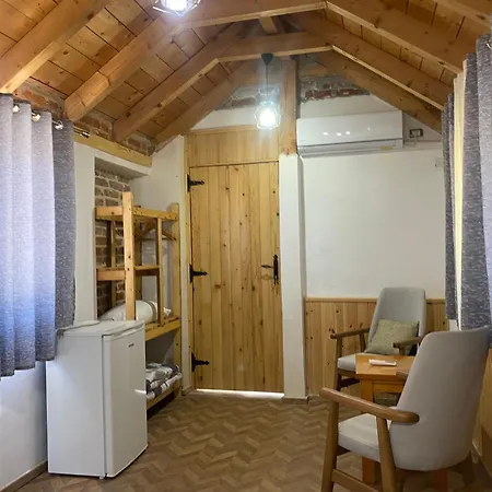 Boutique Eri 4* Gjirokastër